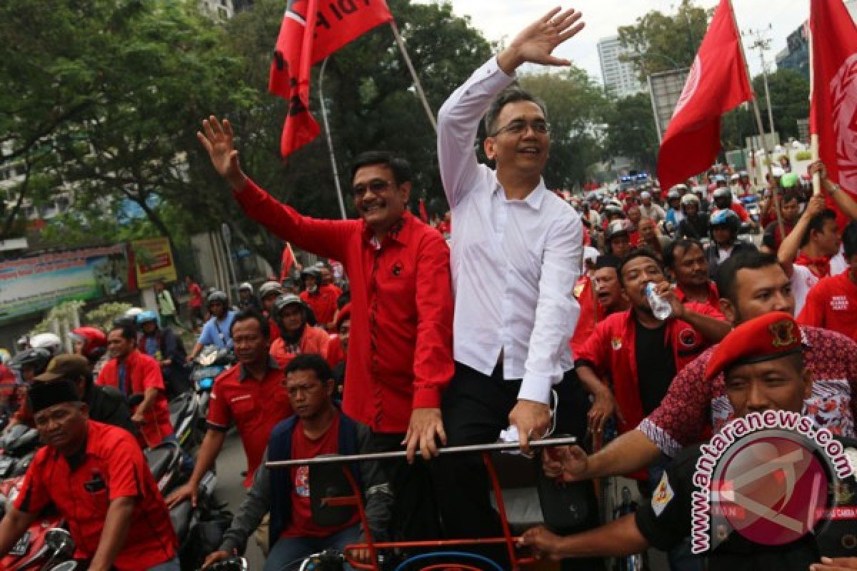 Djarot Saiful datangi buruh berunjuk rasa