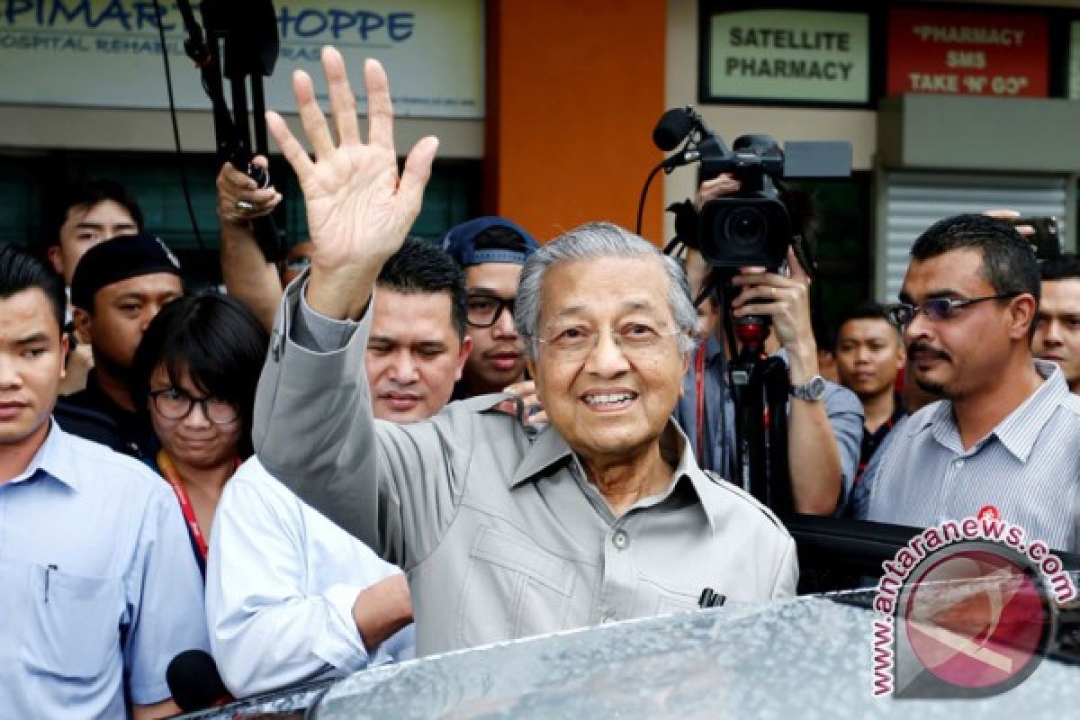 Mahathir kampanye hingga dini hari