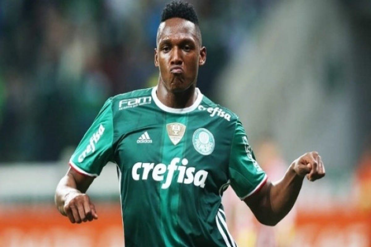 Barcelona rekrut bek Yerry Mina dari Palmeiras