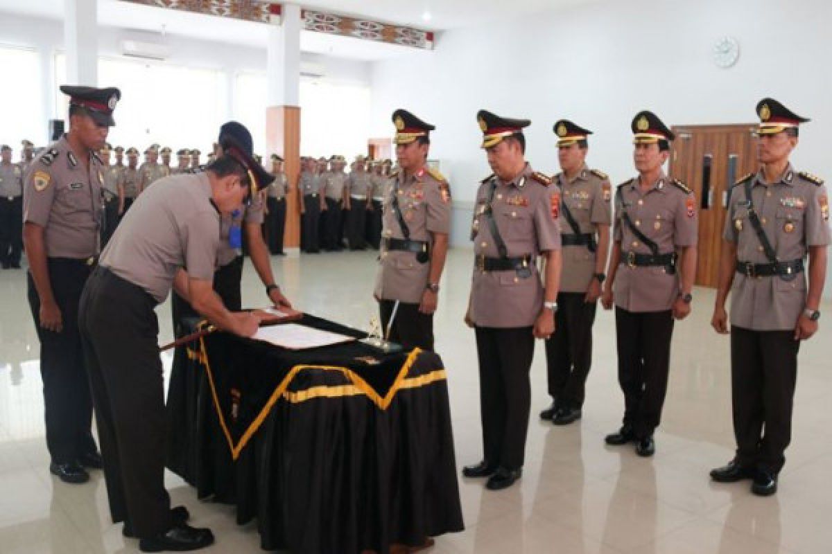 Kapolda Papua pimpin sertijab tiga pejabat utama 