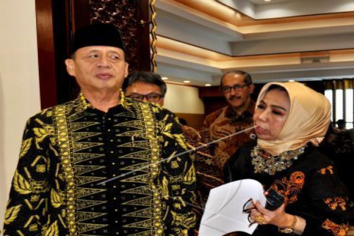 Gubernur Banten Lantik Lima Pejabat Hasil Lelang