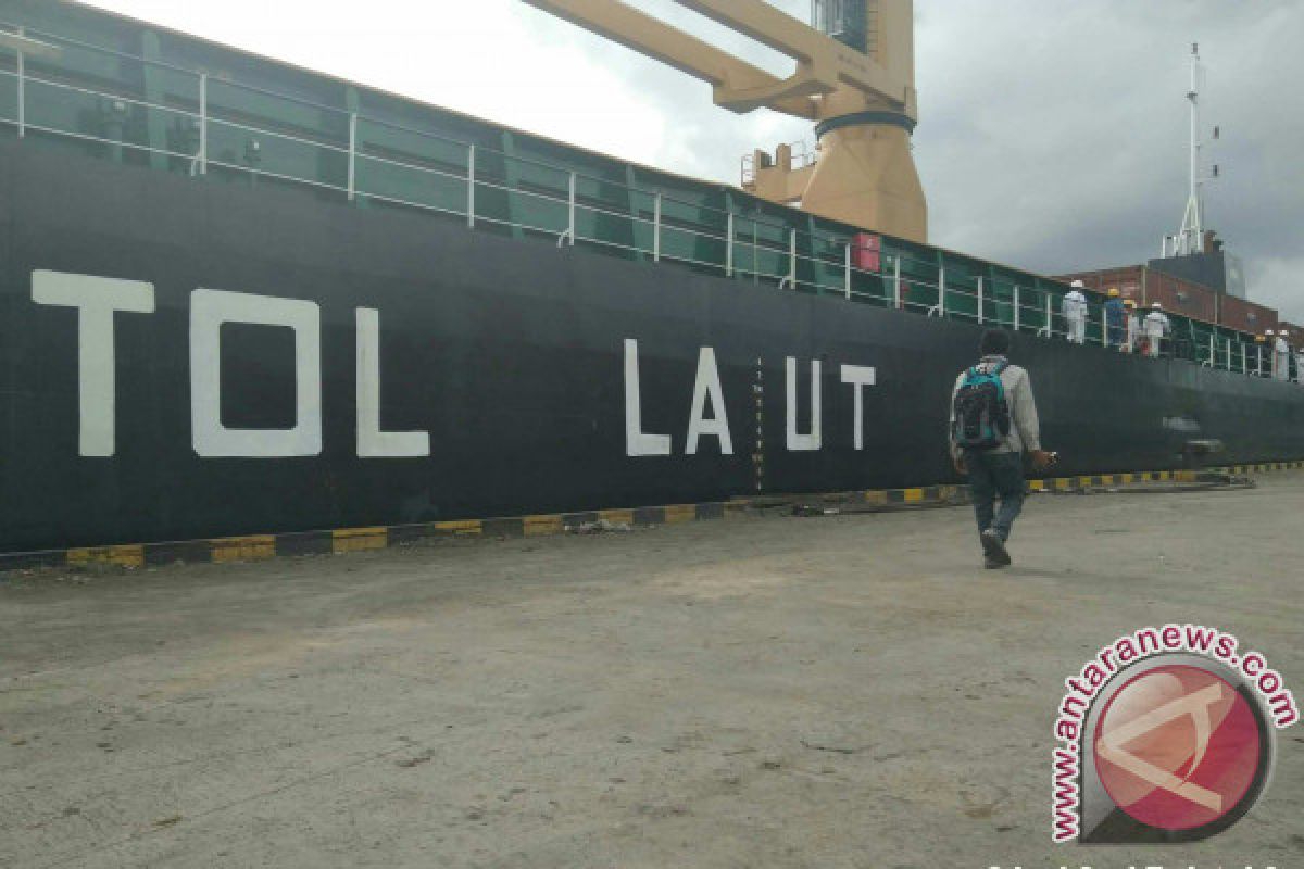 Bupati Manokwari Tempatkan Pengawas Pelabuhan Optimalkan Tol Laut