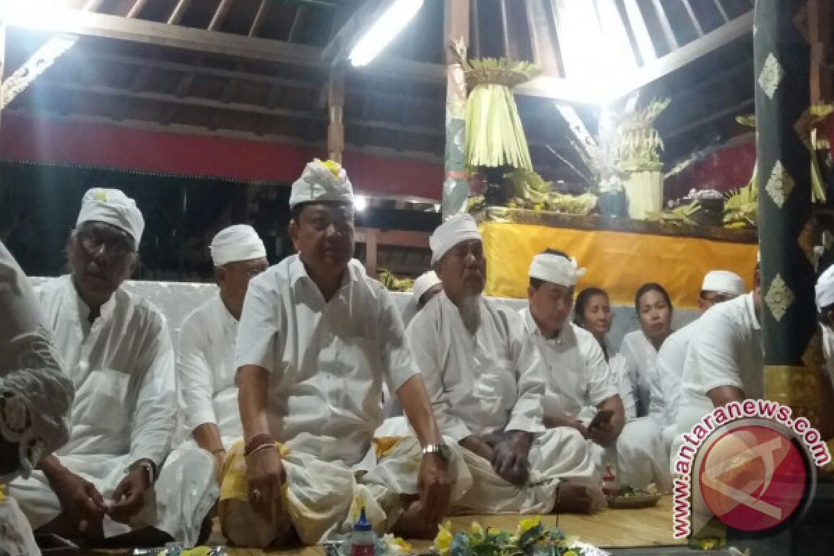 Wali Kota Denpasar ikuti persembahyangan Siwaratri