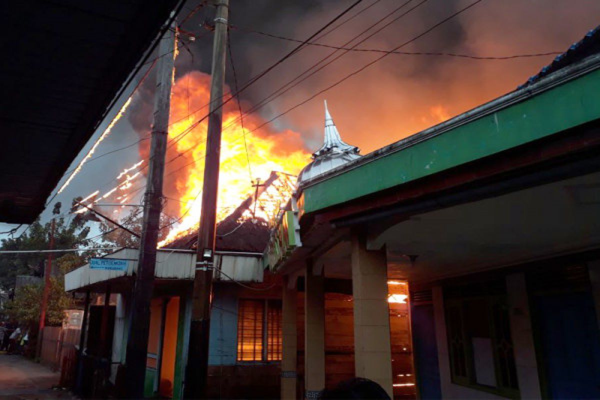 Pemukiman Padat Penduduk di Sampit Terbakar [VIDEO]