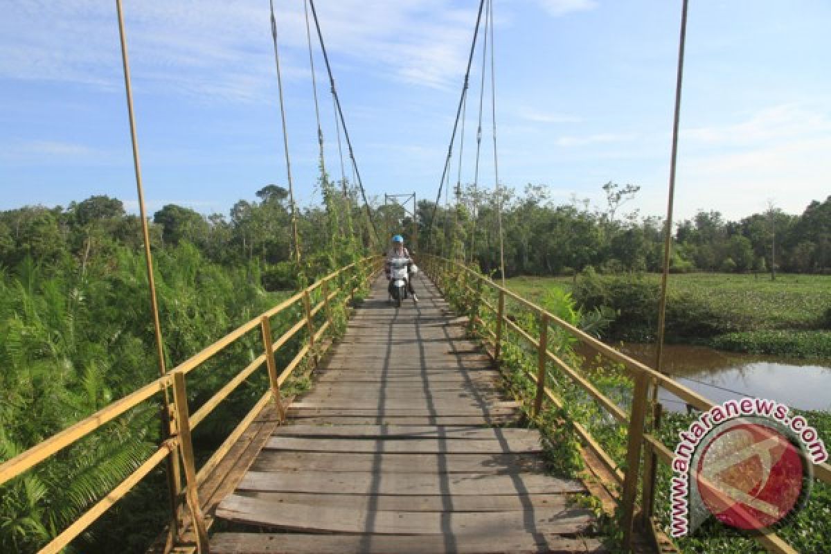 Kodim Musirawas bangun jembatan gantung