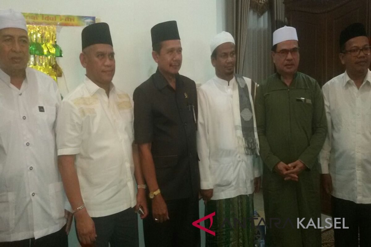 Wahid Bersilaturrahim Dengan Warga Nahdatul Ulama