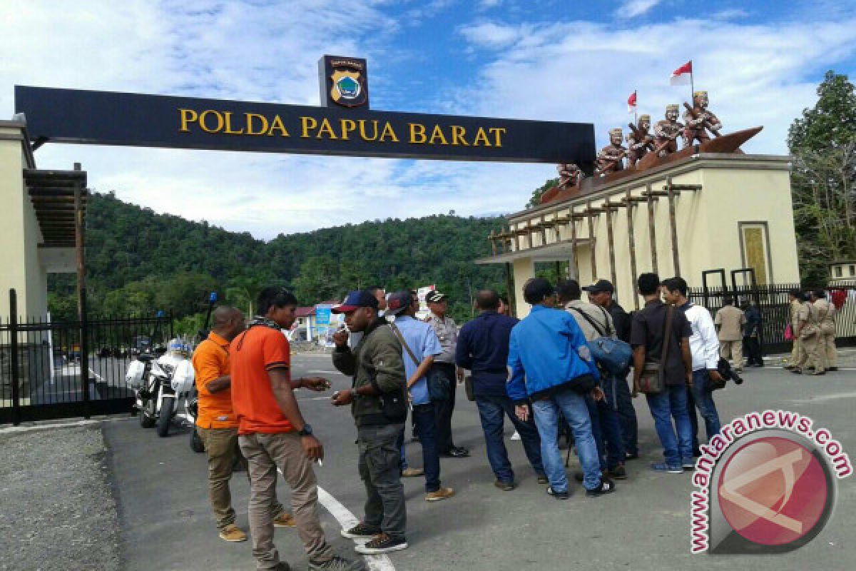 Polisi Batasi Peliputan Peresmian Mapolda Papua Barat