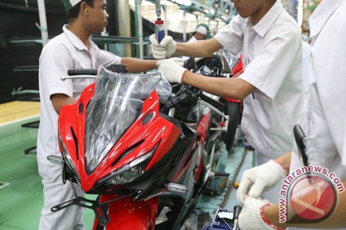 Tampil Lebih Gagah New Honda CBR150R Hadir Warna Baru