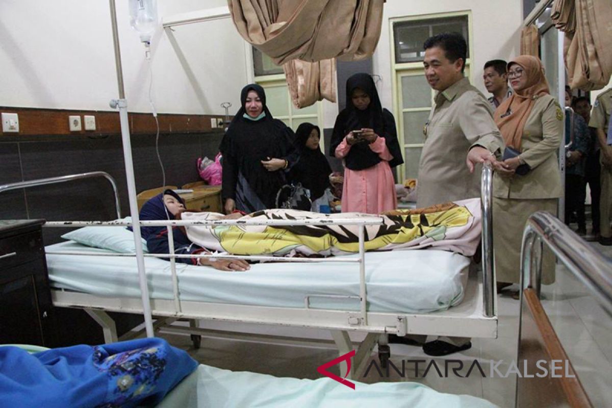 Mayor Visits UIN Students Suffer Food Poisoning