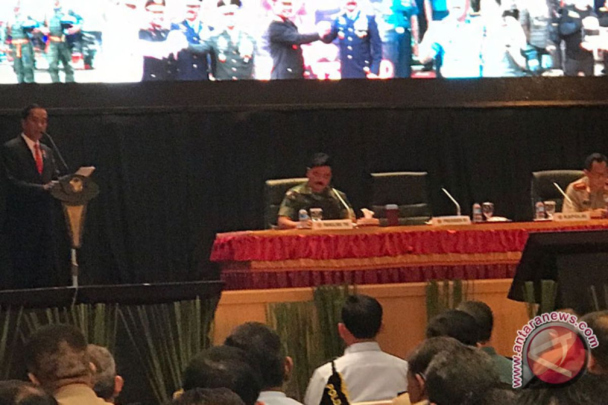 Presiden sebut TNI/Polri jalankan tugas dengan baik