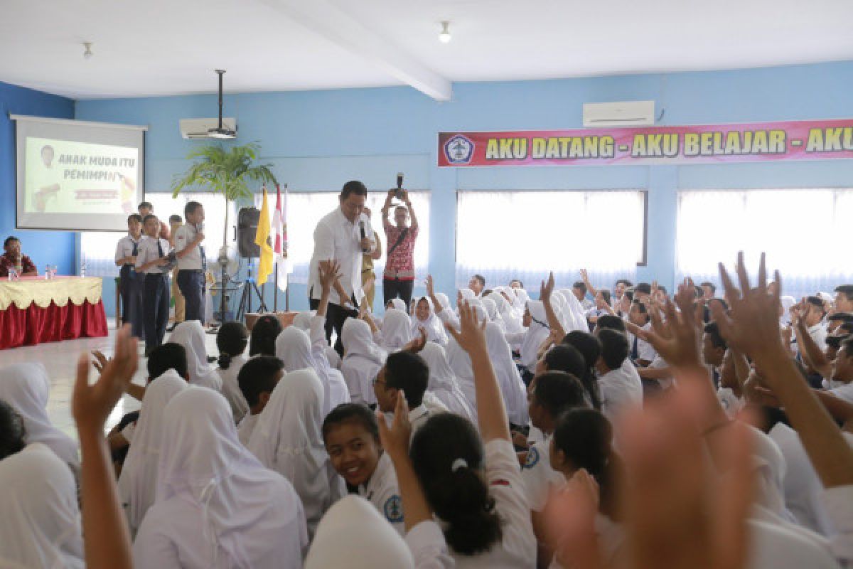 Pemuda harus peduli dan pintar