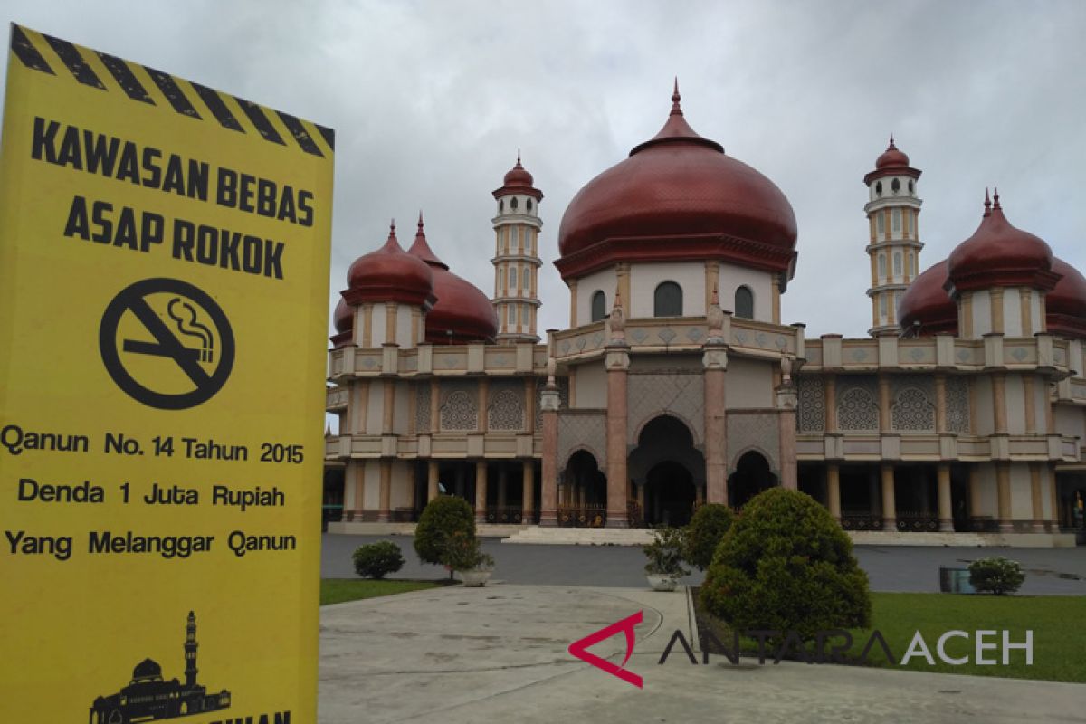 Wabub Aceh Barat larang ASN merokok