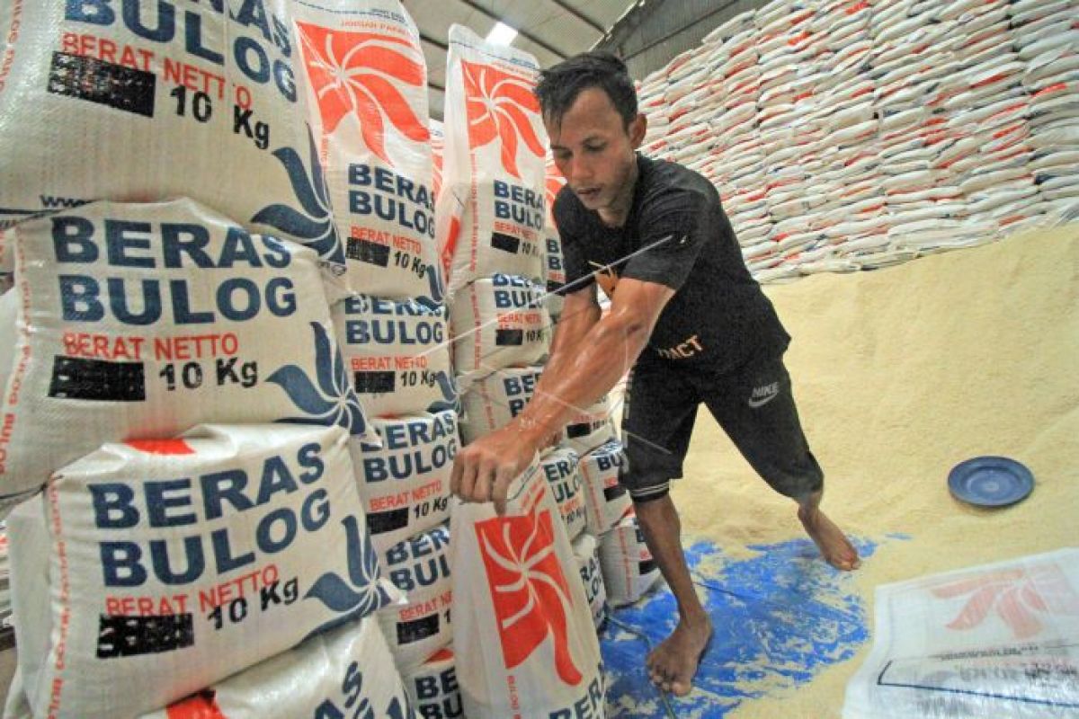 437.360 kilogram rastra Pesisir Selatan segera didistribusikan