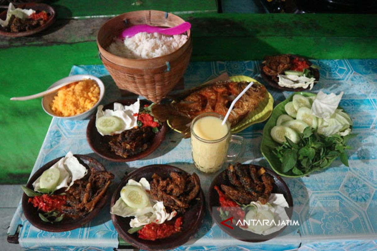 Gurihnya Belut Bakar di 