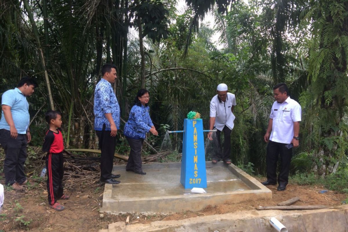 Warga Bangun nikmati air bersih