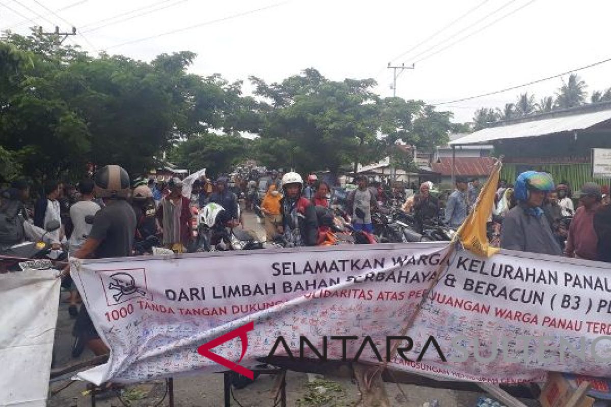 Masyarakat Tawaeli demo, lalulintas Trans Sulawesi macet total
