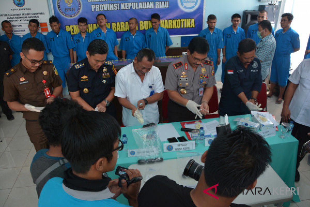 Empat WN Malaysia ditangkap simpan sabu dalam perut