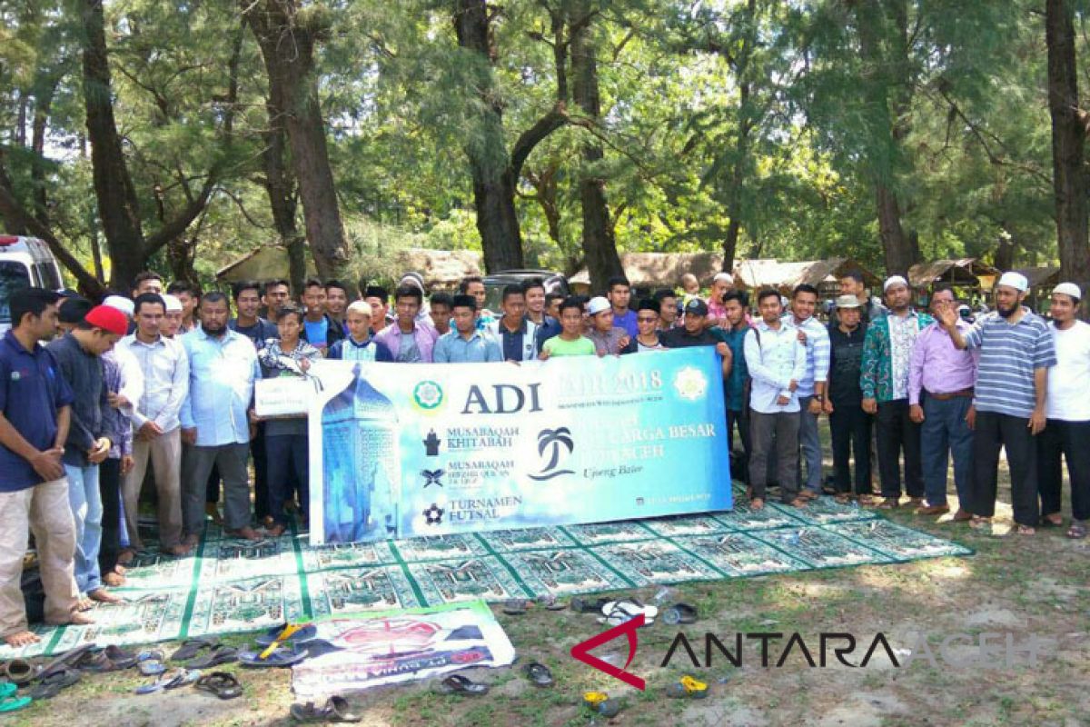 Puluhan mahasiswa bakti sosial di pulau terdepan