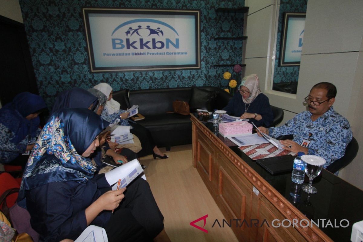 Gorontalo Targetkan TFR 2,1 Anak Per Wanita