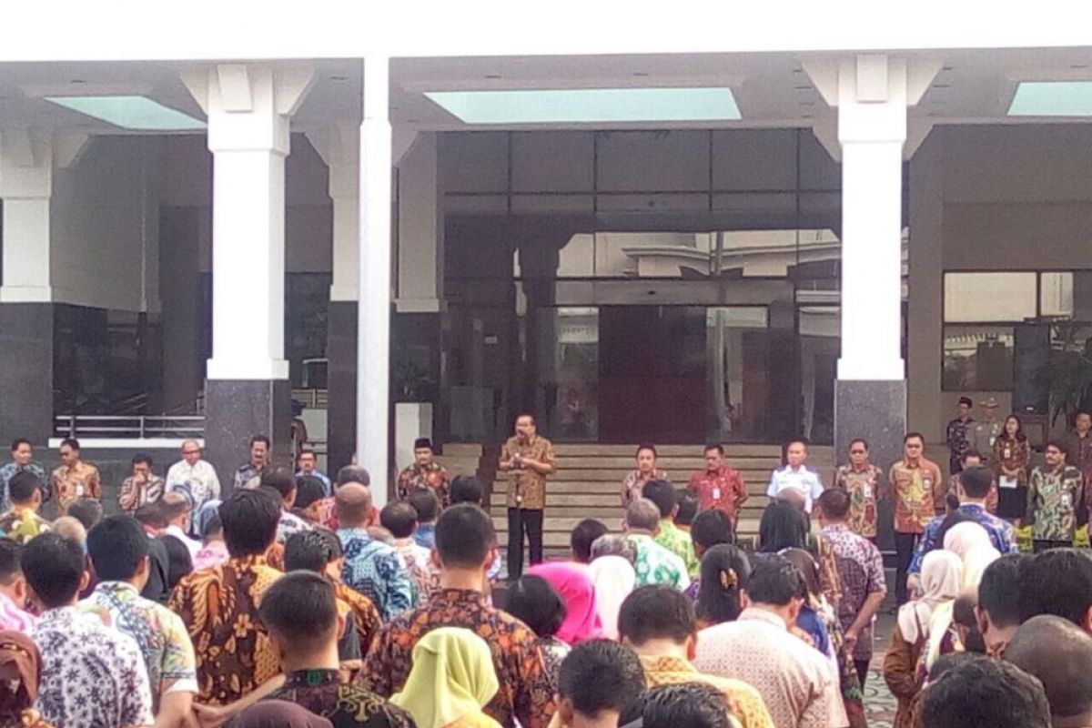 Pakde Karwo: THR ASN Pemprov Jatim Tak Ada Masalah