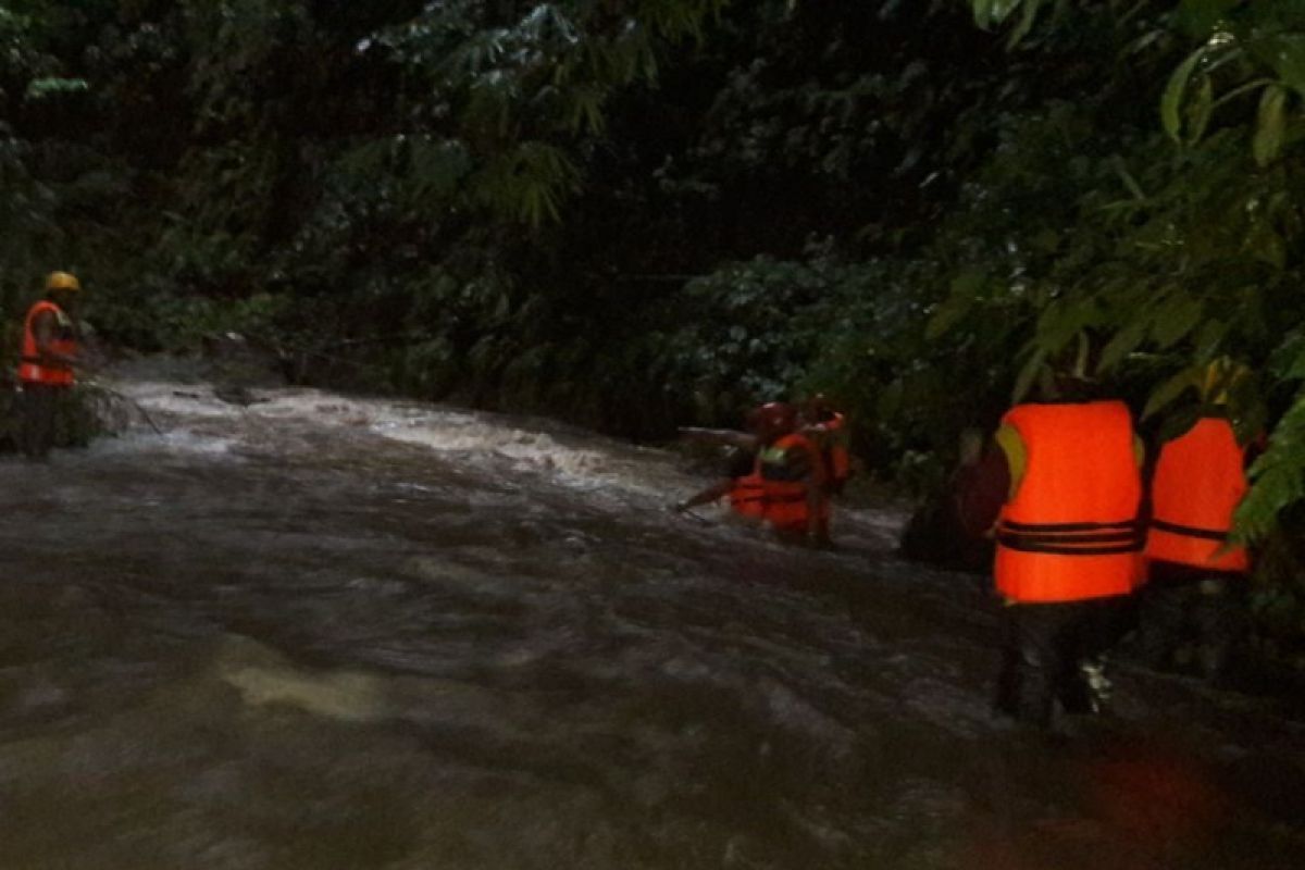 Seorang Siswi MTs di Bondowoso Hilang Terseret Arus Sungai