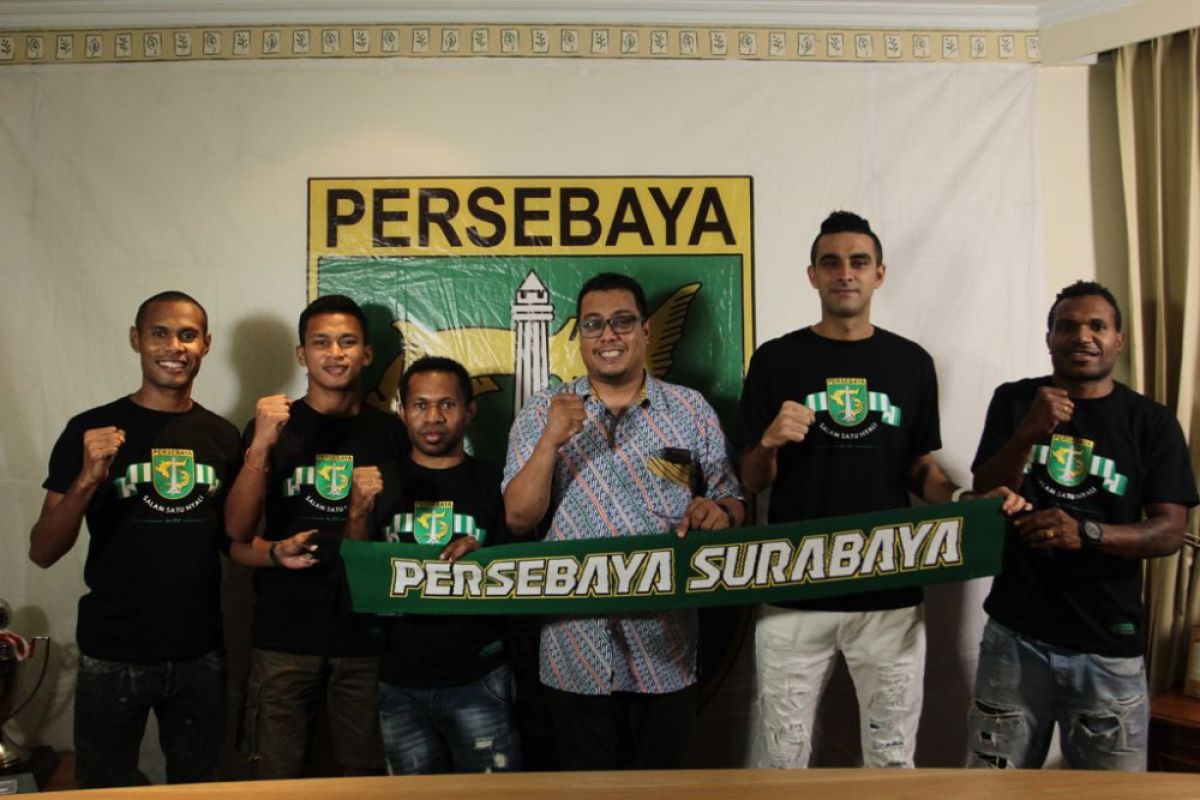 Dutra Resmi Berseragam Persebaya