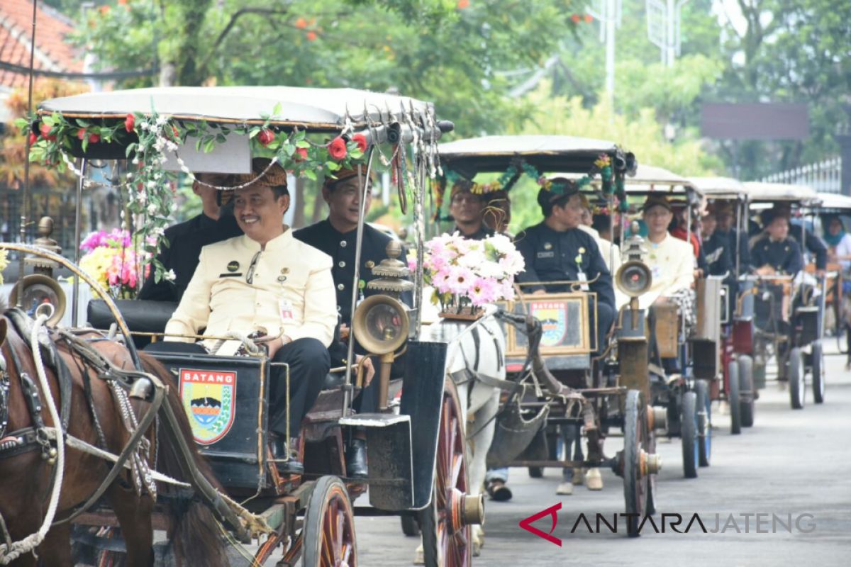 Puluhan andong ramaikan pelantikan pejabat Pemkab Batang