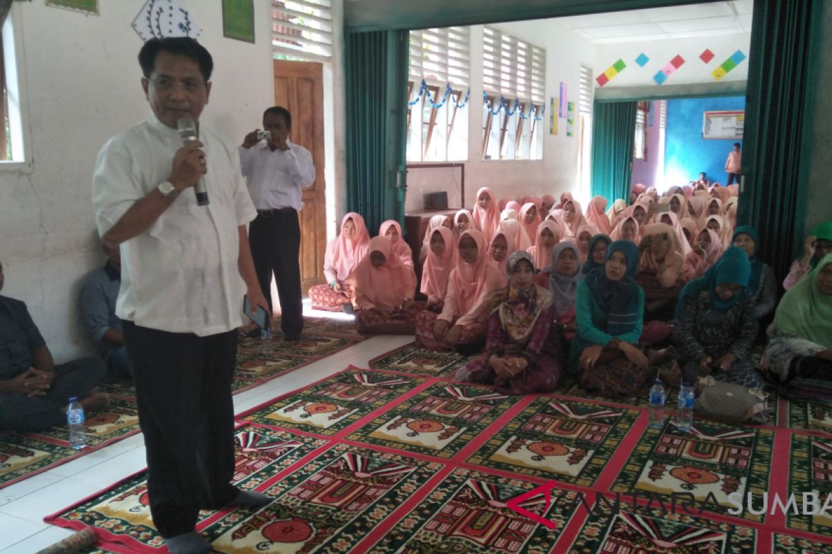 Anggota DPR RI motivasi siswa SMA Padang Pariaman semangat belajar demi menggapai cita-cita