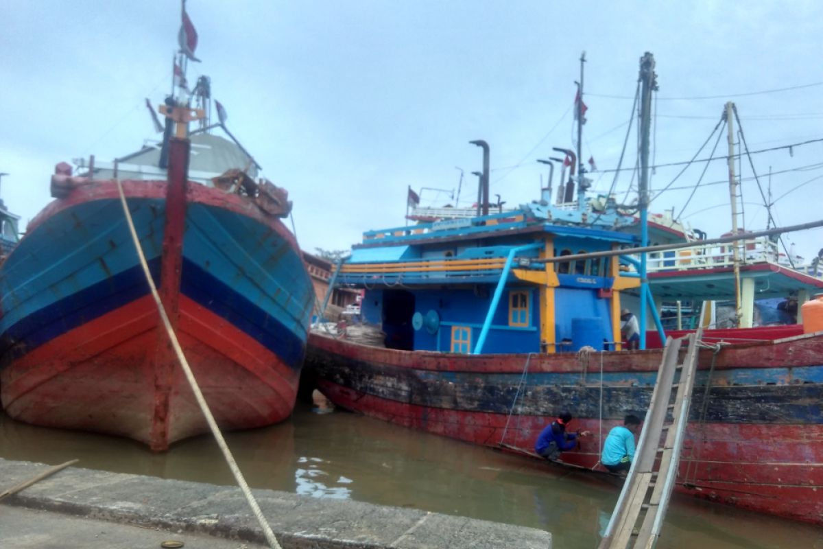 Melaut, nelayan cantrang Batang tunggu hasil validasi KKP
