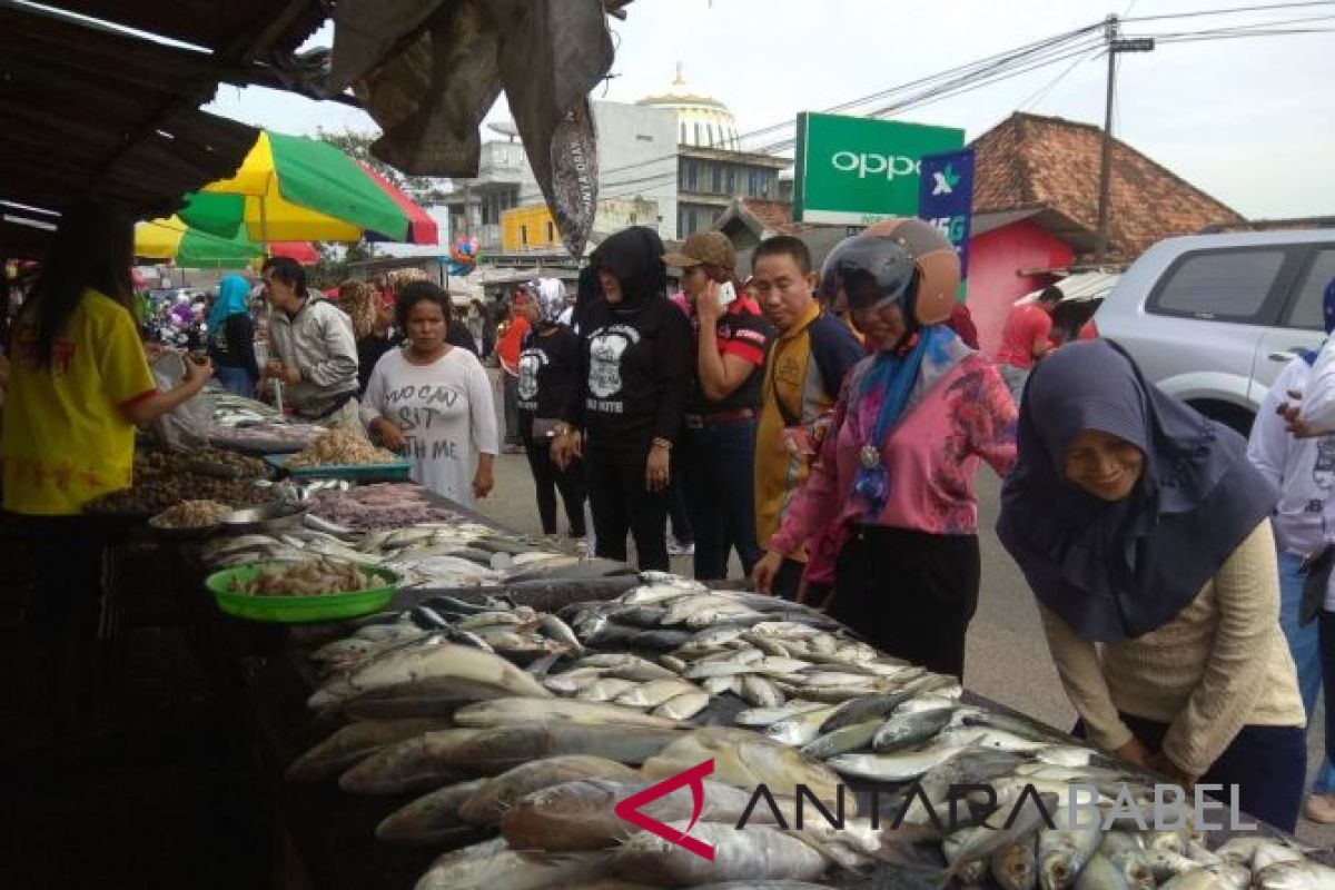 Endang Kusumawaty blusukan ke Pasar Air Itam