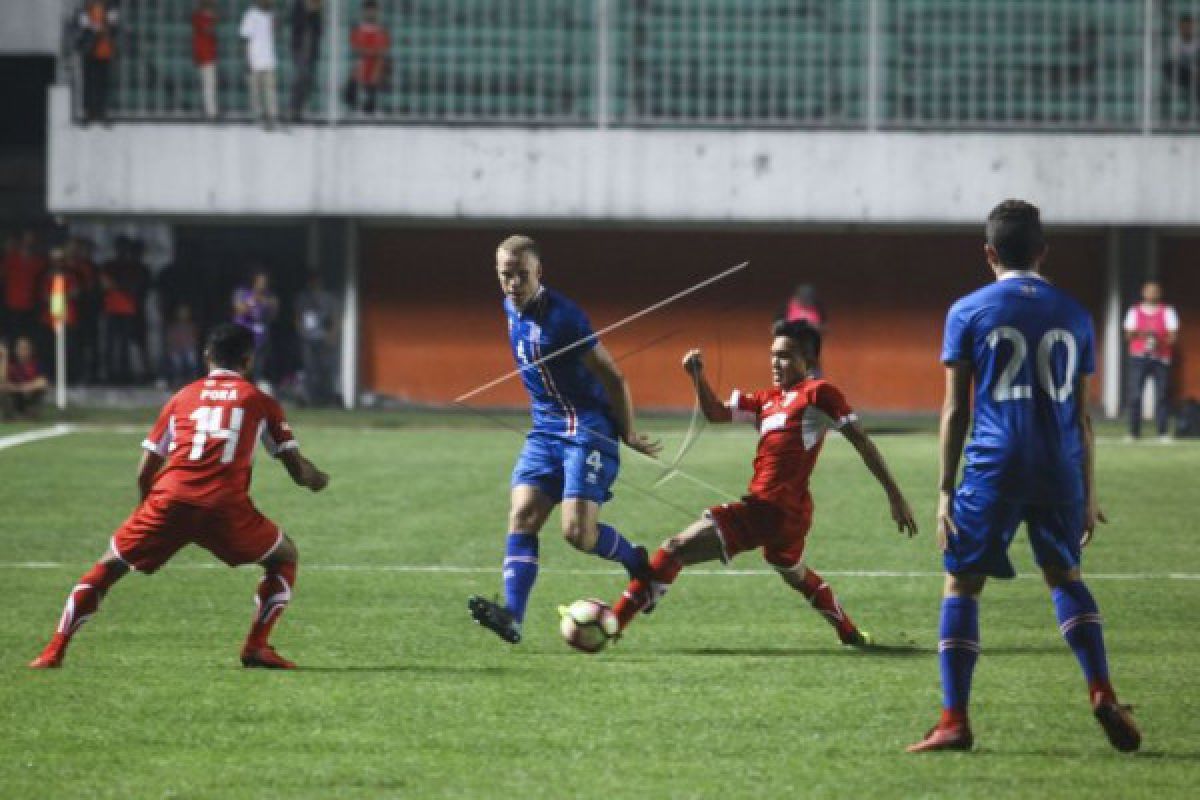 Tim Indonesia Selection dikalahkan Timnas Islandia 0-6