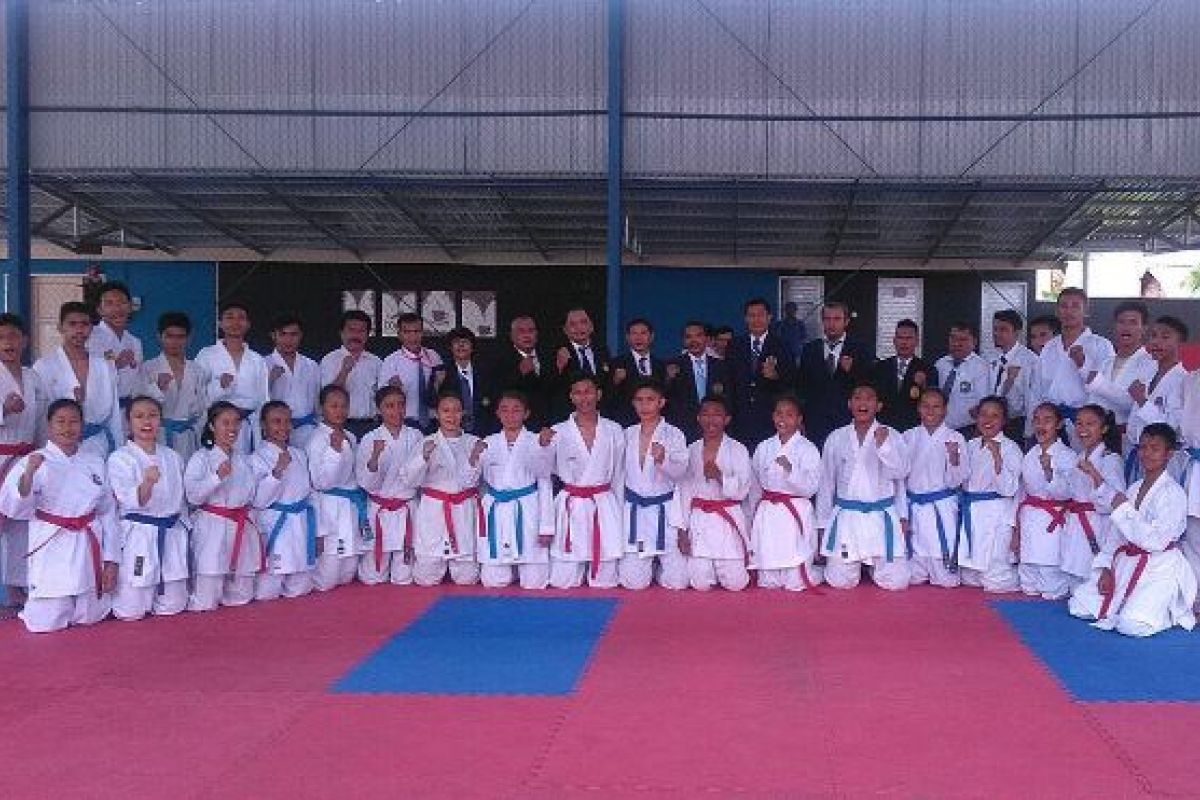 34 karateka Sulteng ikut Pelatda hadapi Kejurnas Karate 2018