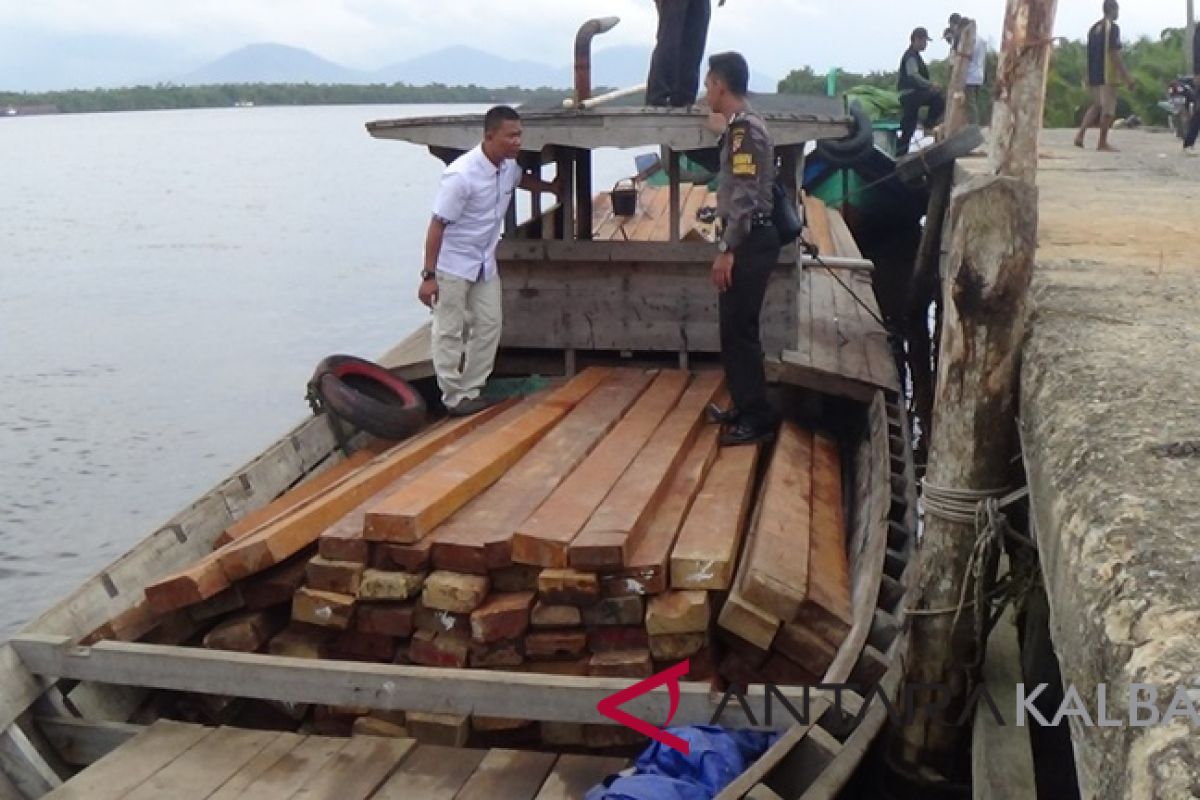 SPORC amankan empat KM bawa kayu ilegal