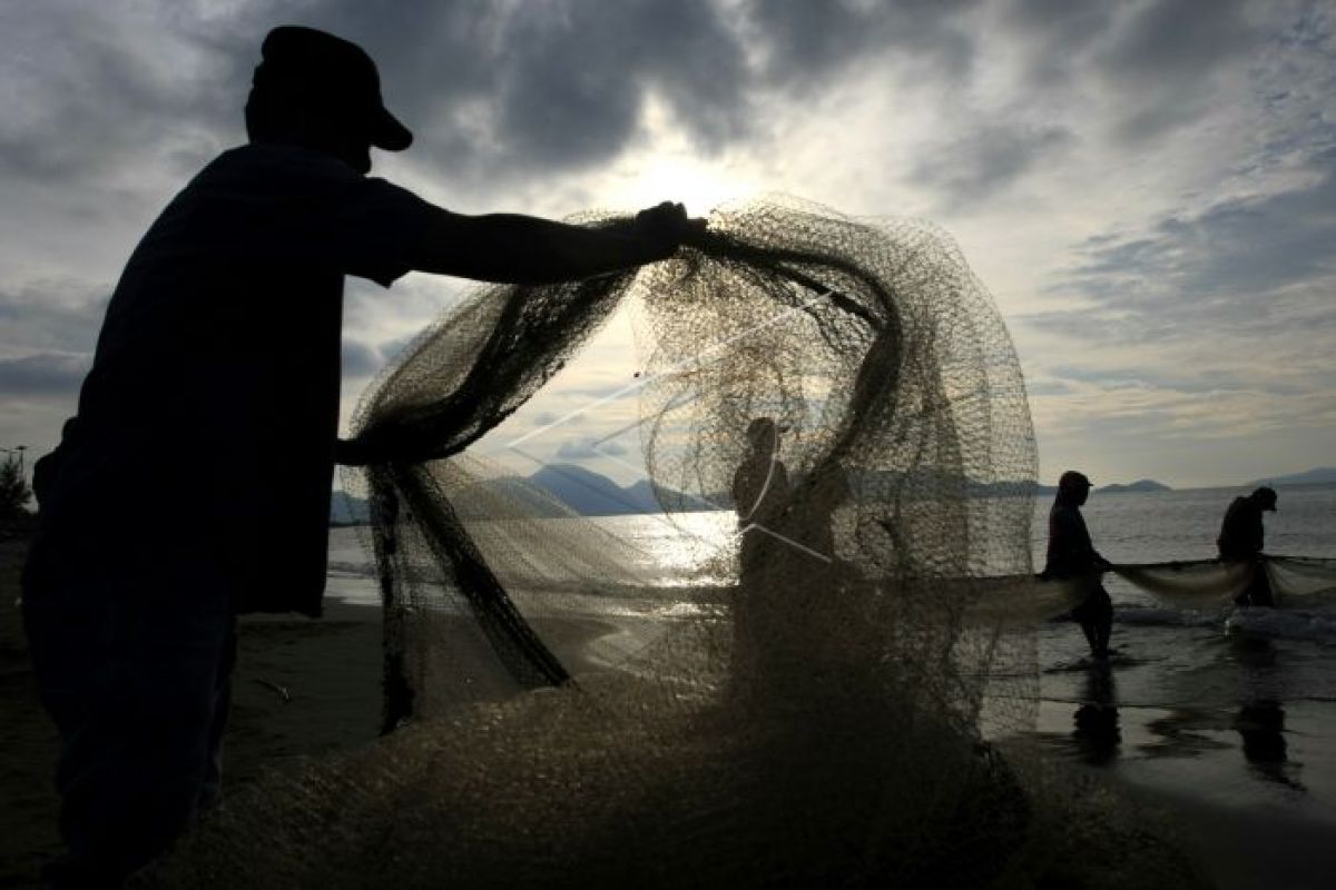 Nelayan Pantai Depok mulai melaut