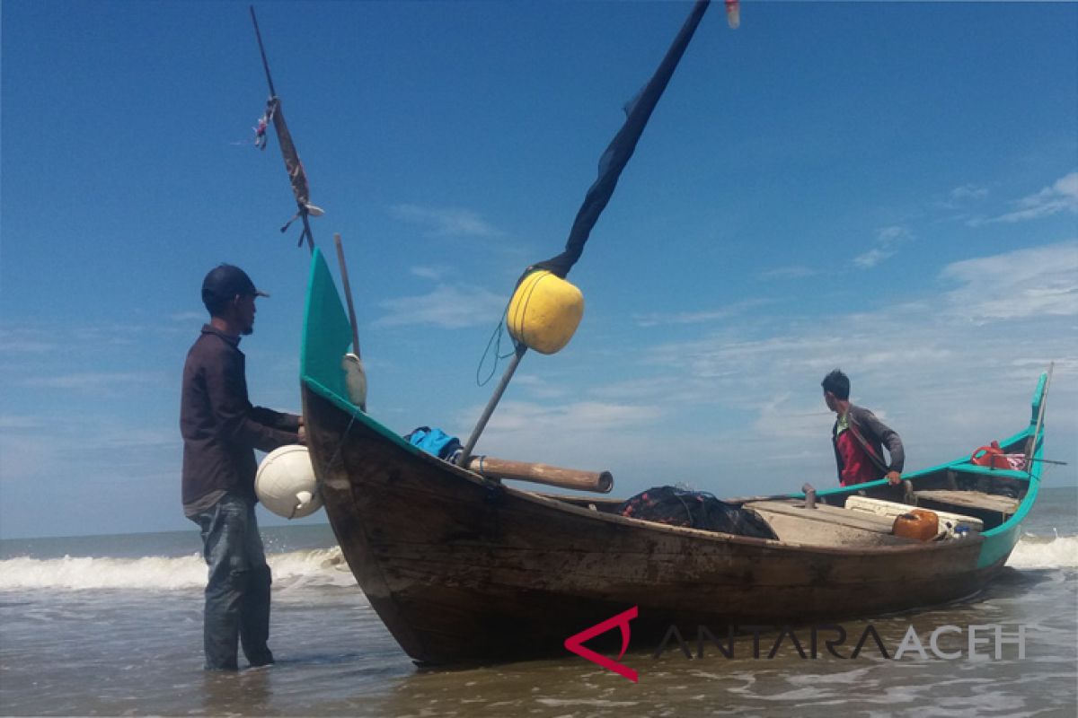 SatpoL Air Polres Lhokseumawe soaialisasi Gakkum bagi Nelayan
