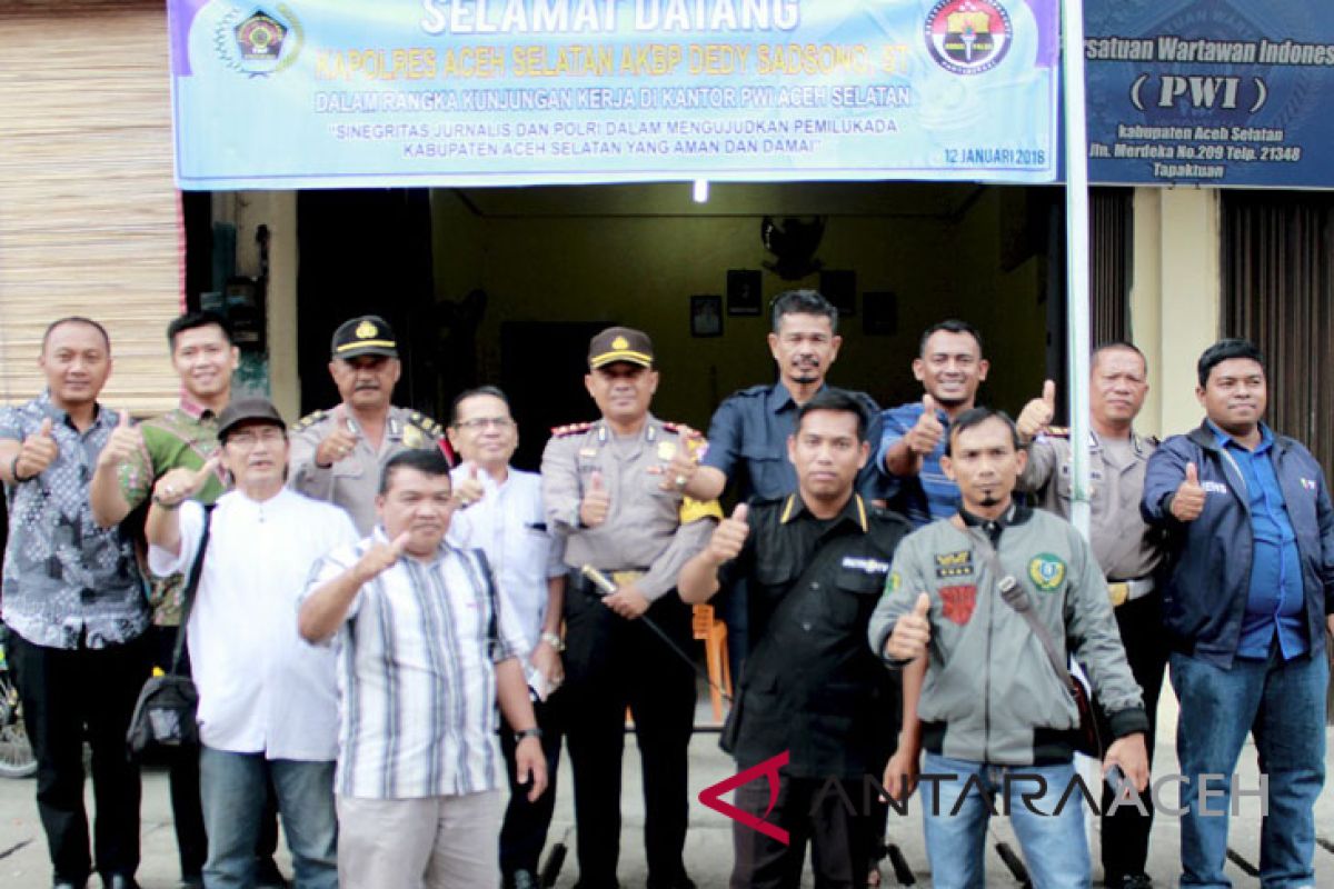 Kapolres Aceh Selatan Silaturahmi ke Kantor PWI