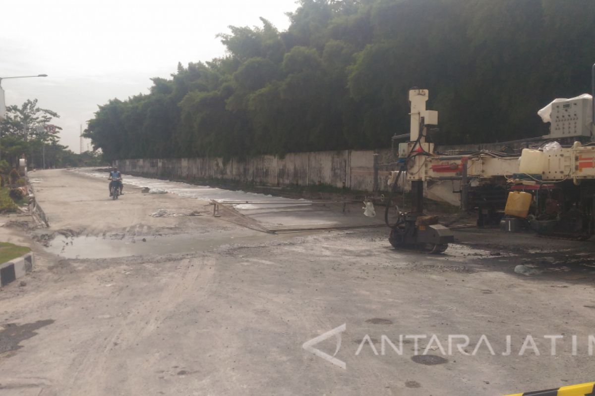 Pemkab Sidoarjo Berikan Tenggat Waktu Penyelesaian Jalan Beton