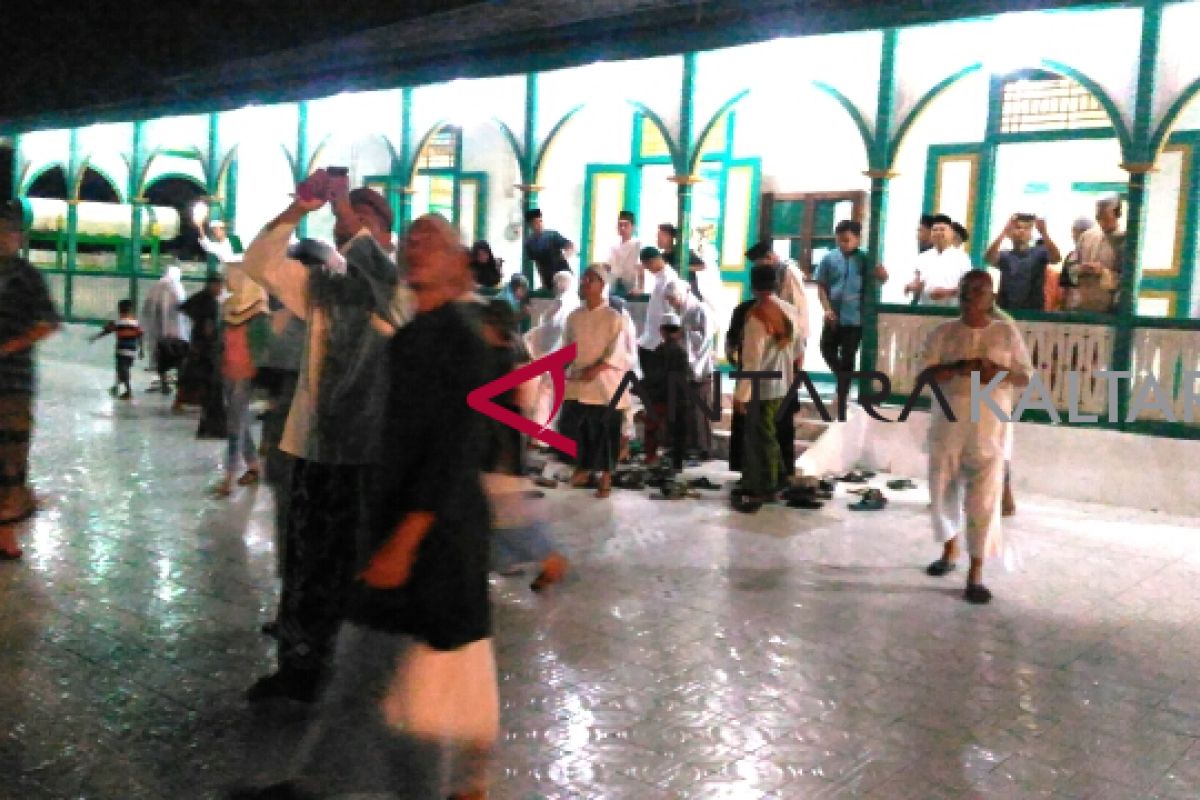 Salat Gerhana Di Masjid Tertua Kaltara