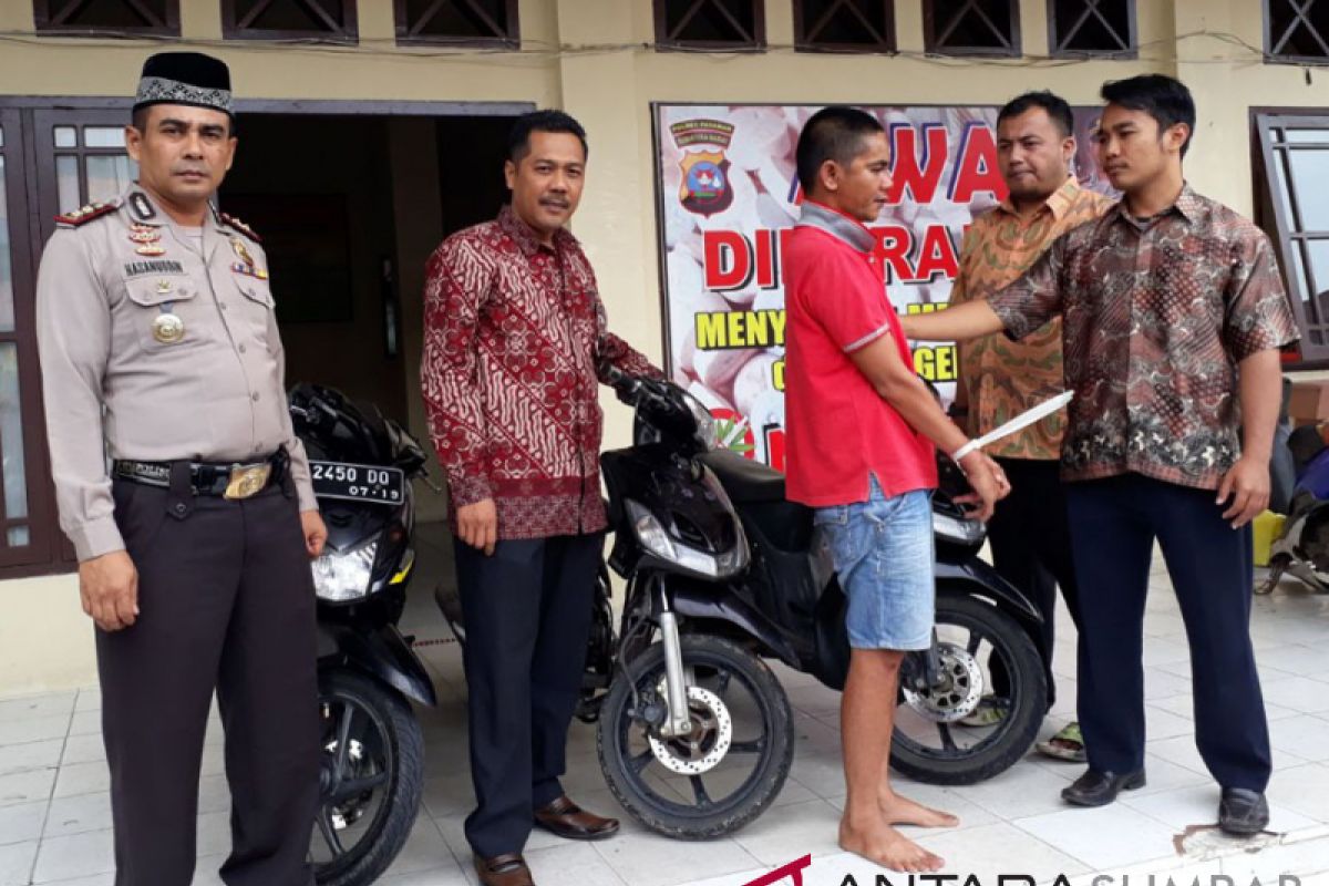 Terekam CCTV, Pencuri Sepeda Motor Spesialis Kunci Leter T Berhasil Dibekuk