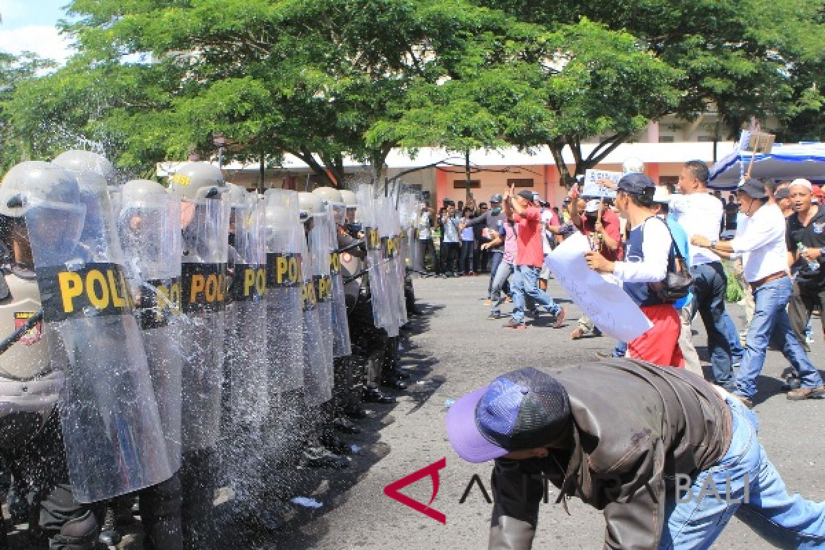 Polres Jembrana simulasi Pilkada Bali rusuh