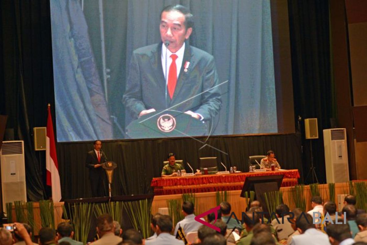 Presiden Jokowi ingin TNI-Polri jaga soliditas