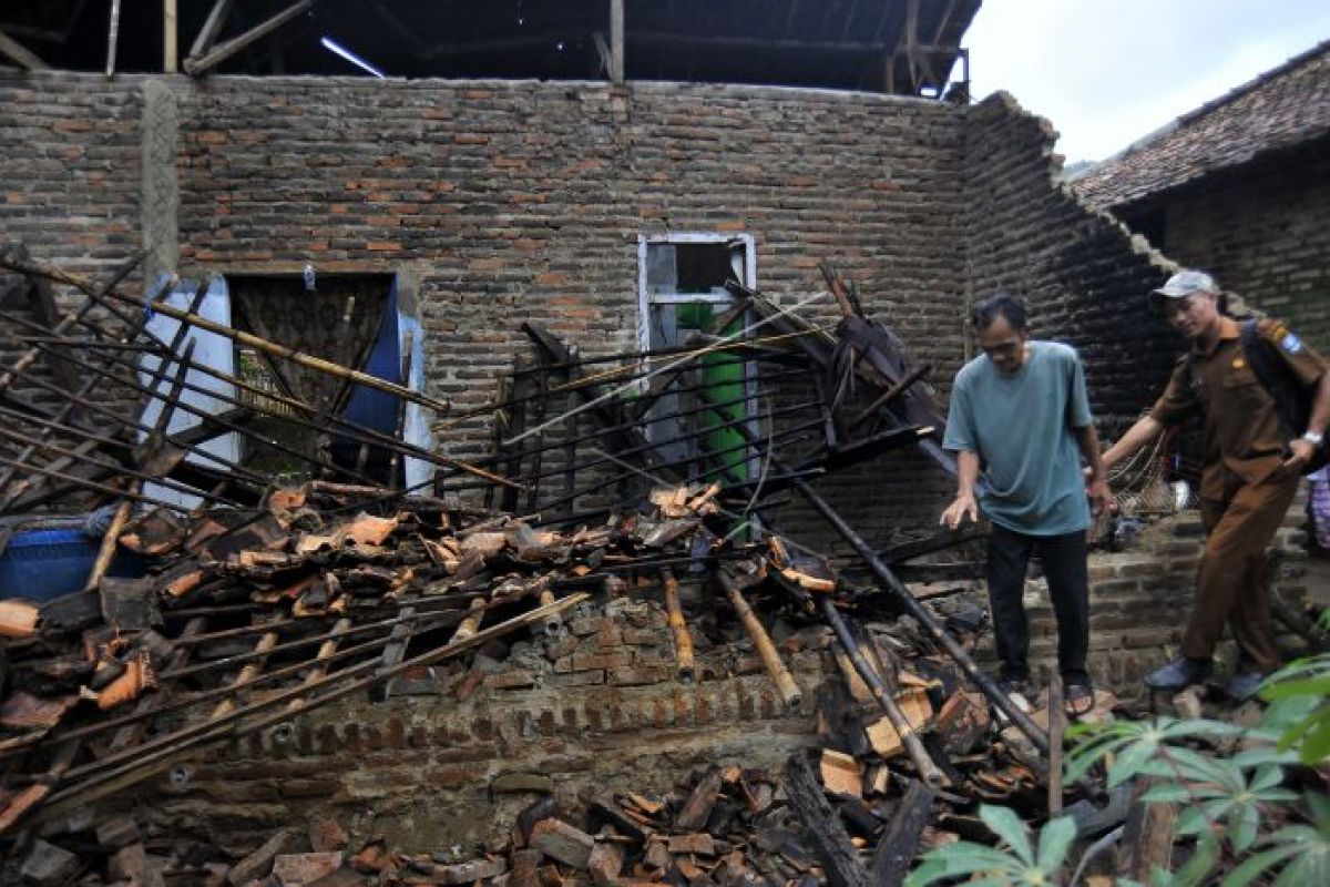 341 rumah dan fasum rusak akibat gempa Banten-Jabar