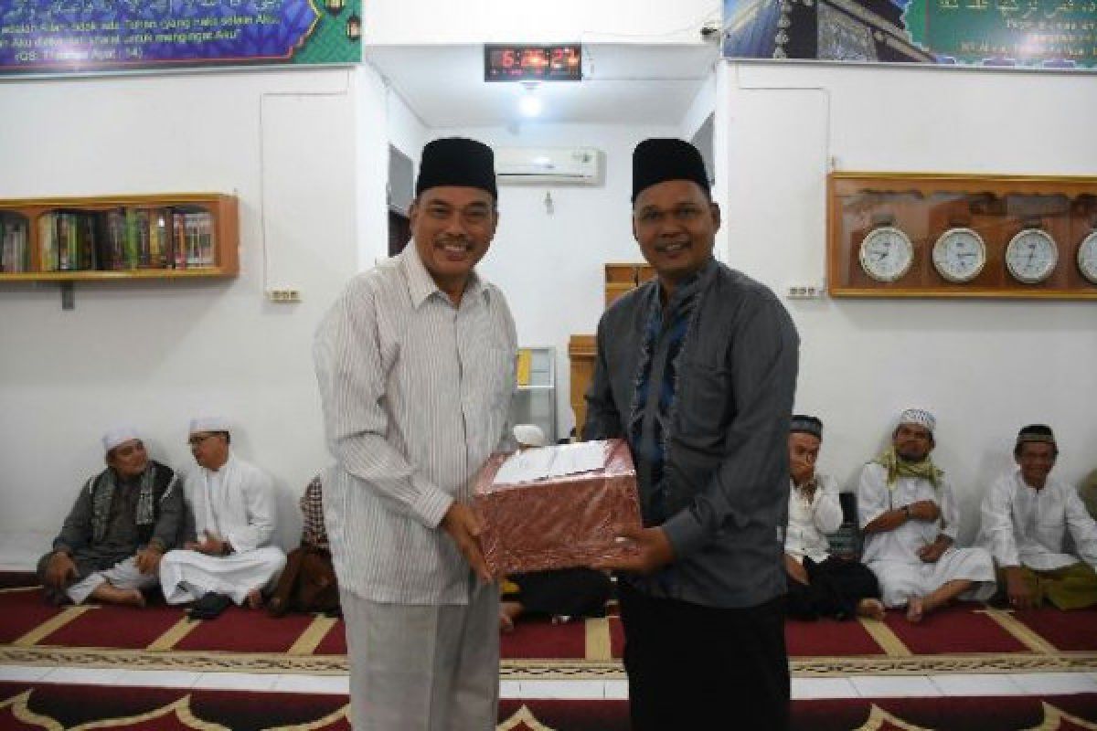 Ulama harus netral