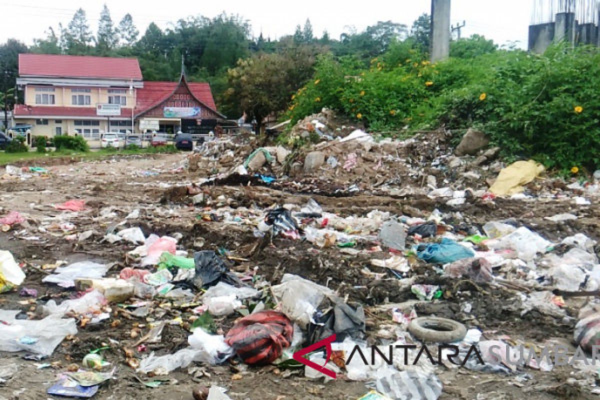 DLH programkan Mukomuko bebas dari sampah