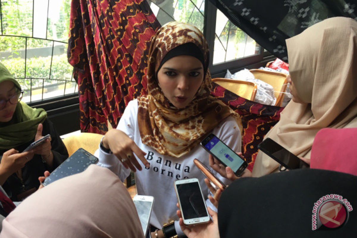 Vivi Zubedi ungkap nasib pengrajin kain tradisional