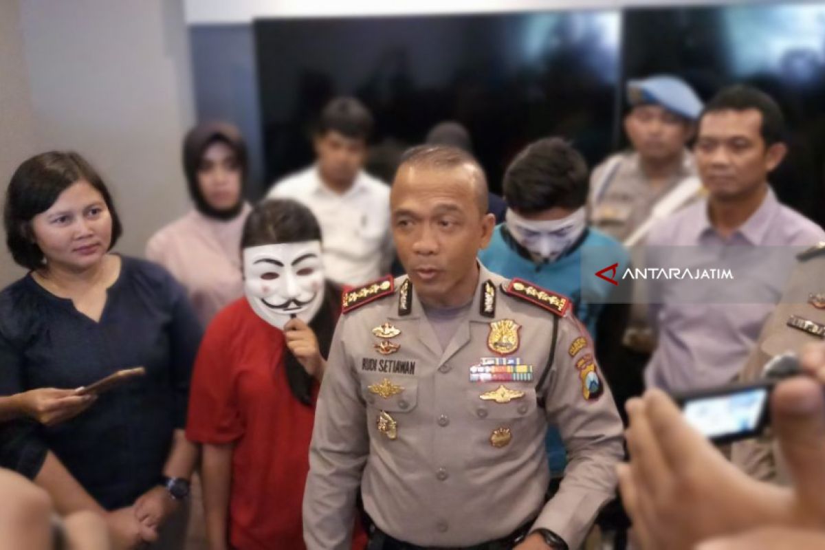 Polisi Tangkap Seorang Ibu Jual Suami