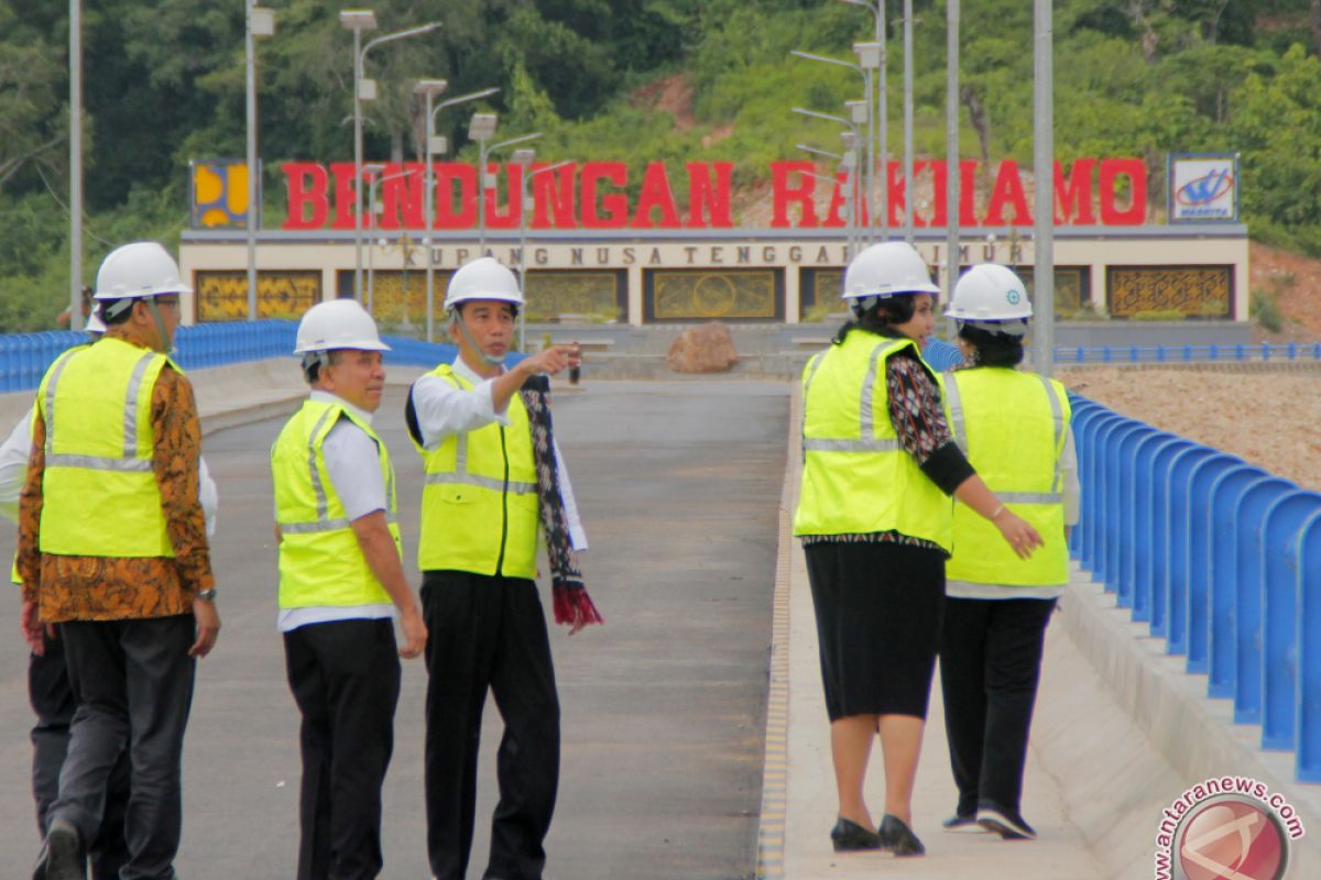 President Jokowi inaugurates three strategic projects in E Nusa Tenggara