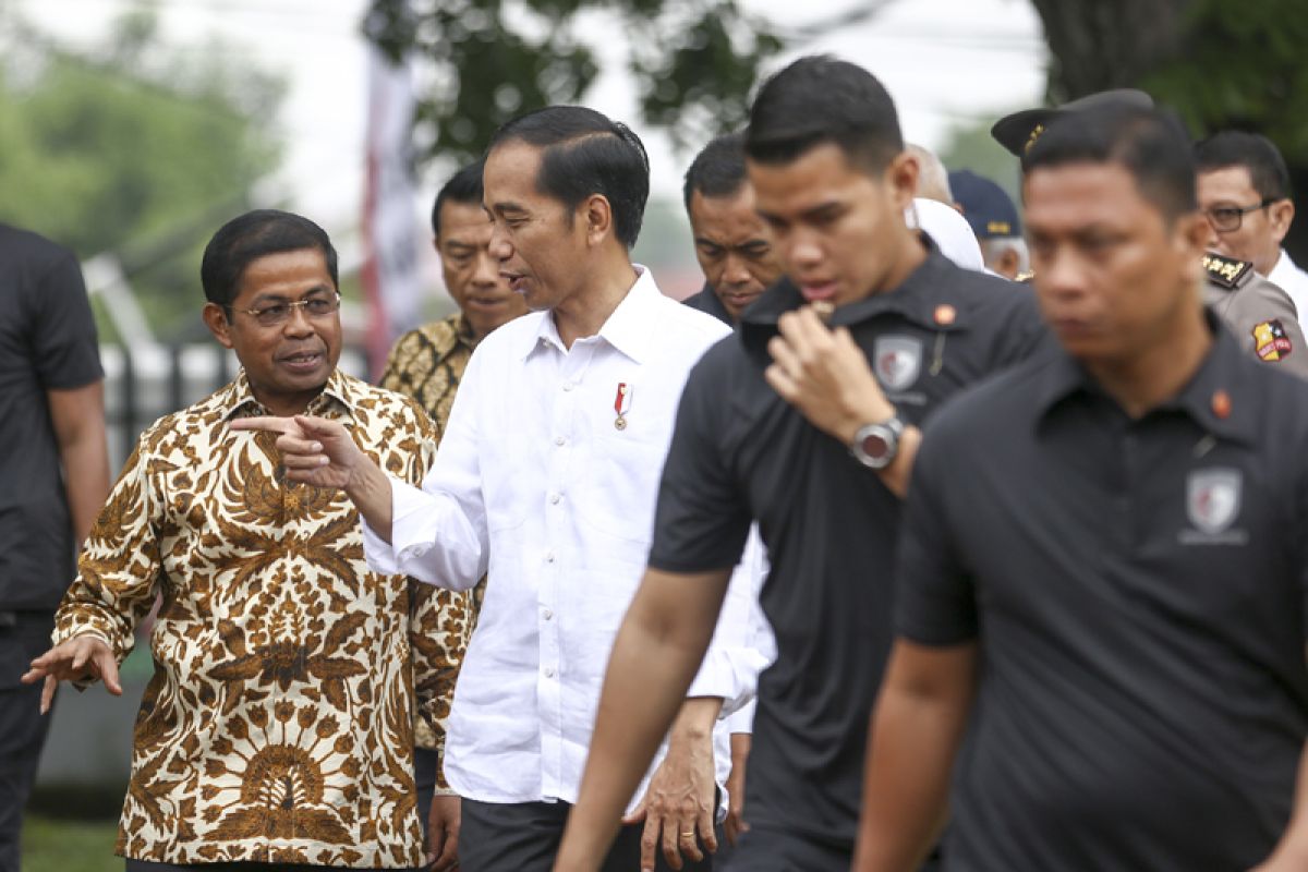 Presiden serahkan ribuan sertifikat tanah di Palembang