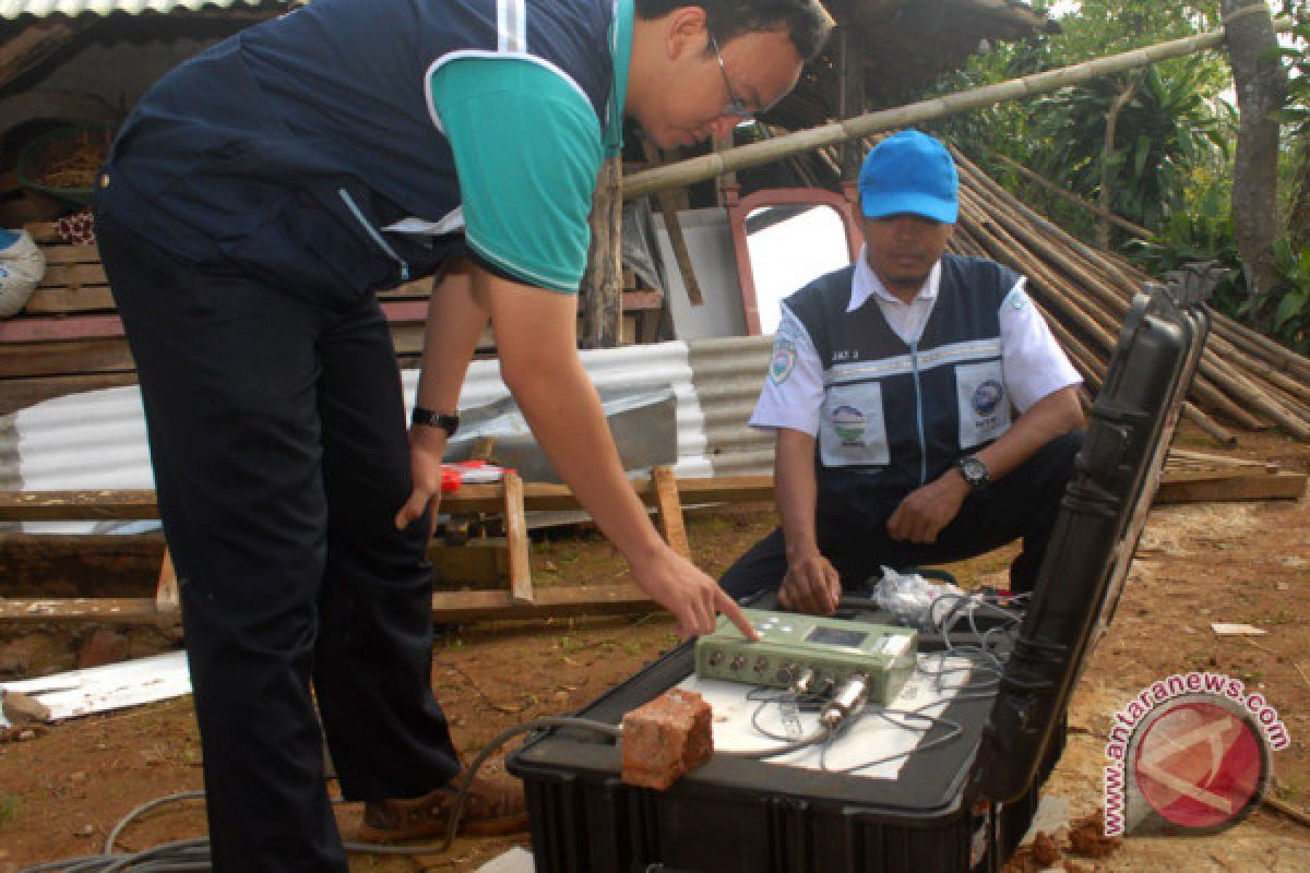 BMKG pasang 20 sensor gempa di Sulteng