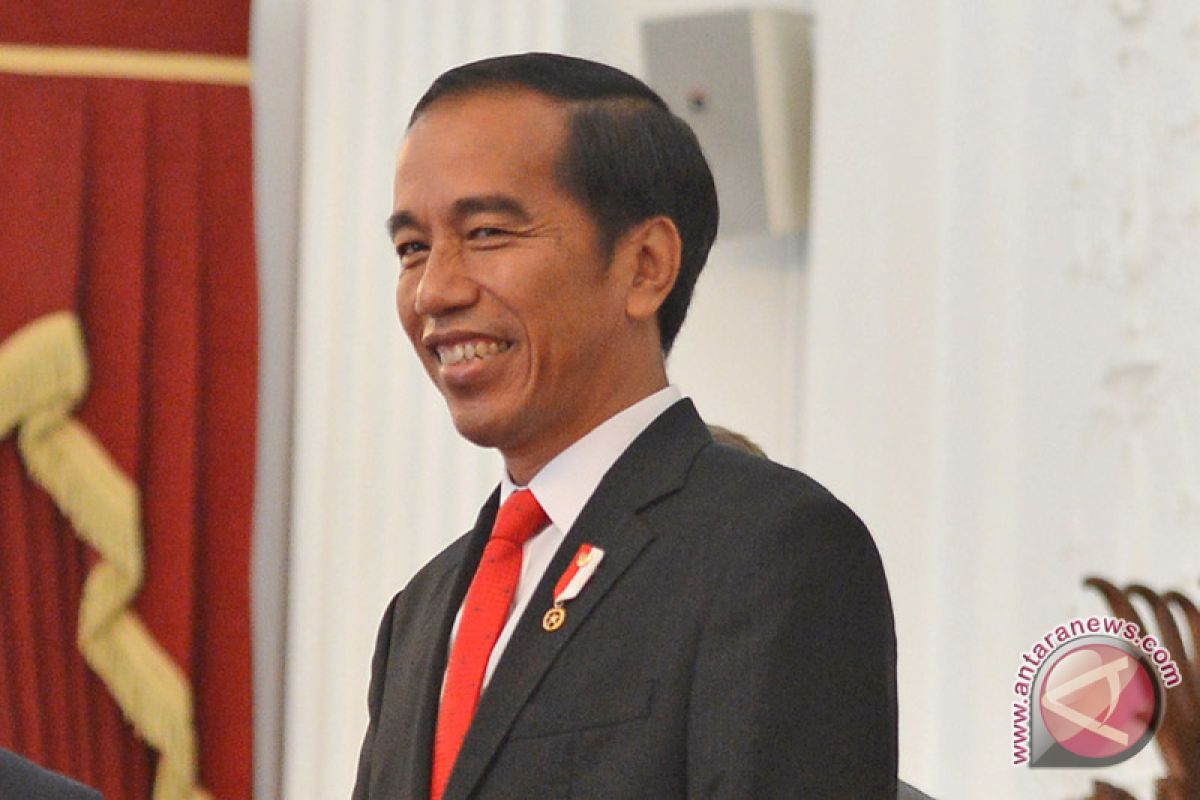 Presiden Jokowi hadiri nikahan anak pelatih panahnya